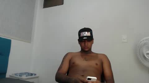 axell_kinng online show from February 10, 1:15 pm