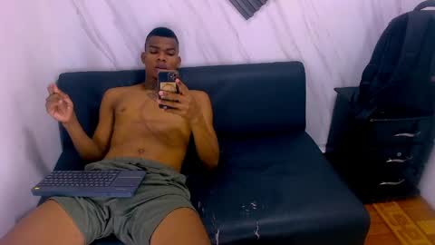 Axell  online show from April 1, 12:39 pm