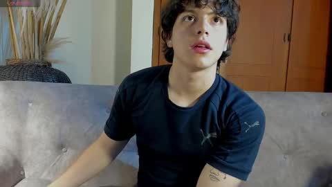 Snapshot of axelraven chatting on October 3, 4:15 pm Axel Raven online show from October 3, 4:15 pm