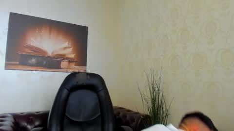 AxelWaylon online show from October 12, 10:58 am
