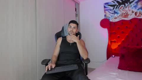 Snapshot of axelwinters__ chatting on September 18, 8:22 pm Axel online show from September 18, 8:22 pm