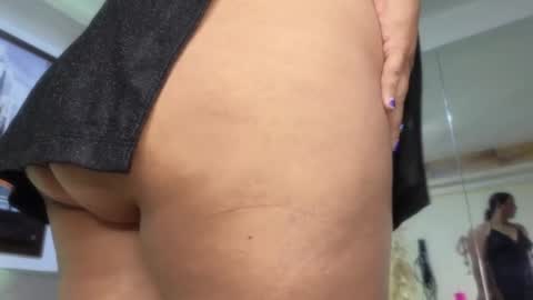 Snapshot of axhley_p chatting on September 9, 3:50 am Axhley online show from September 9, 3:50 am