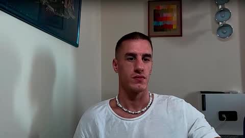 Axl online show from October 9, 8:12 am