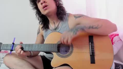 Snapshot of axl_kush_ chatting on April 29, 5:30 pm Axel Kush online show from April 29, 5:30 pm