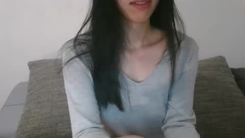 Snapshot of axuepetitt chatting on February 7, 11:41 pm axue online show from February 7, 11:41 pm