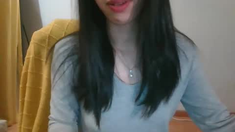 Snapshot of axuepetitt chatting on February 16, 5:47 am axue online show from February 16, 5:47 am