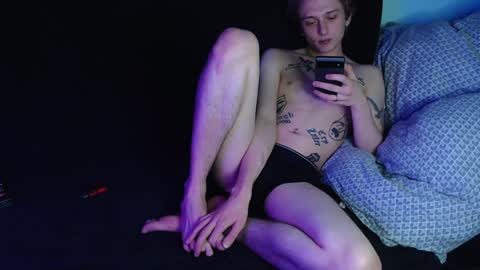 Ian skinny Slawa online show from December 18, 10:02 pm