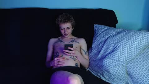 Ian skinny Slawa online show from December 22, 7:31 pm