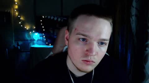 Ian skinny Slawa online show from February 6, 8:45 pm
