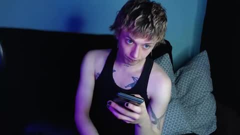 Ian skinny Slawa online show from February 22, 9:59 pm