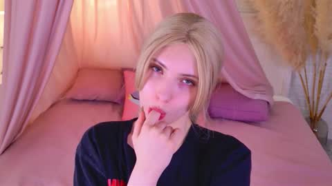 Snapshot of aya_muse chatting on March 27, 2:17 pm aya_muse online show from March 27, 2:17 pm