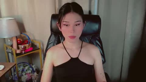 AYAHOSHILOVESYOU online show from May 11, 4:37 pm