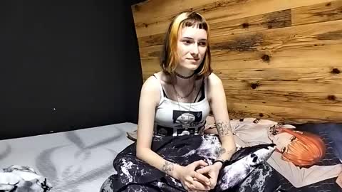 Eva online show from October 1, 5:30 pm