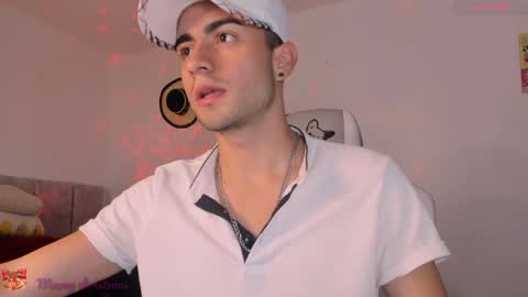 Snapshot of aydan_stiven9 chatting on December 25, 12:37 am AYDAN STIVEN OF AYDANSTIVEN online show from December 25, 12:37 am