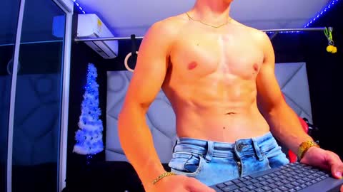 Ayden Miller online show from December 24, 7:28 am