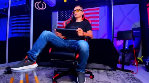 Ayden Miller online show from September 30, 2:33 pm