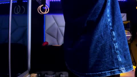 Ayden Miller online show from May 9, 3:01 am
