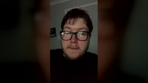 aydluke32 online show from April 2, 2:53 am