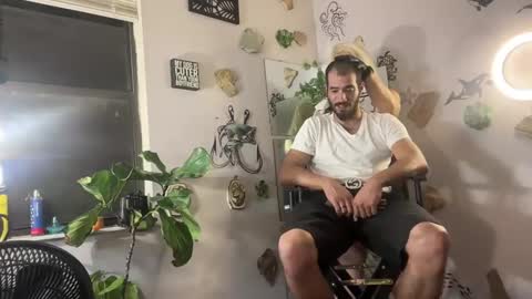 Snapshot of ayeboyyy92 chatting on February 24, 7:11 am Erinn online show from February 24, 7:11 am