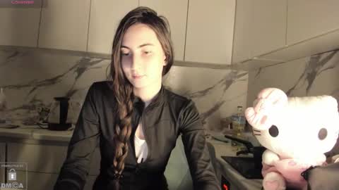 Ayesha online show from February 5, 5:39 pm