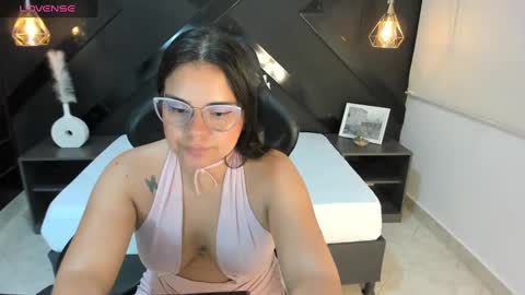 Alyda Jaramillo online show from March 9, 2:07 am