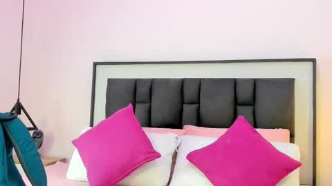 Ayla online show from October 6, 2:09 am