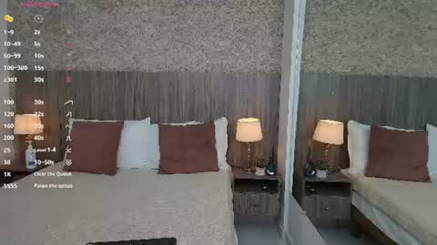 Snapshot of ayleen_collins chatting on August 7, 7:27 pm Ayleen Collins online show from August 7, 7:27 pm
