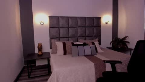 Snapshot of ayleen_dunkann chatting on January 27, 5:48 pm Ayleen online show from January 27, 5:48 pm