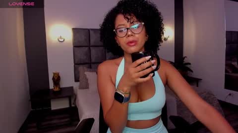 Snapshot of ayleen_dunkann chatting on January 28, 2:31 pm Ayleen online show from January 28, 2:31 pm