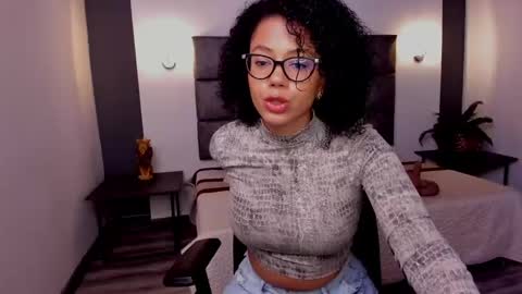 Snapshot of ayleen_dunkann chatting on February 1, 12:26 pm Ayleen online show from February 1, 12:26 pm