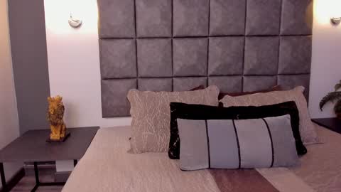 Snapshot of ayleen_dunkann chatting on March 4, 6:39 pm Ayleen online show from March 4, 6:39 pm