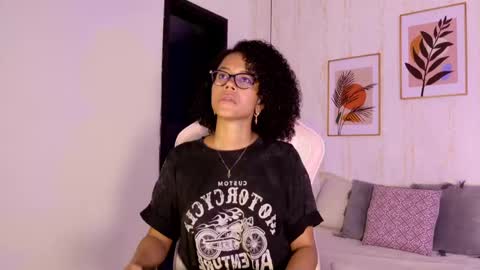 Snapshot of ayleen_dunkann chatting on September 29, 12:21 pm Ayleen online show from September 29, 12:21 pm