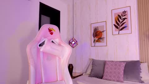 Snapshot of ayleen_dunkann chatting on September 30, 12:10 pm Ayleen online show from September 30, 12:10 pm