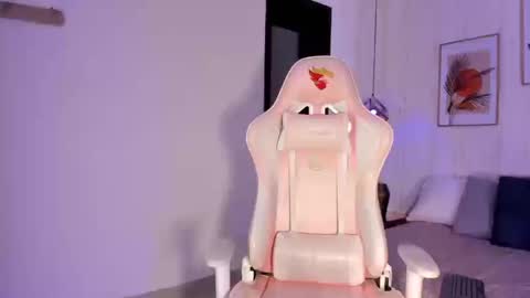 Snapshot of ayleen_dunkann chatting on October 18, 1:56 pm Ayleen online show from October 18, 1:56 pm