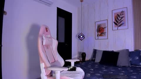 Snapshot of ayleen_dunkann chatting on October 23, 2:05 pm Ayleen online show from October 23, 2:05 pm