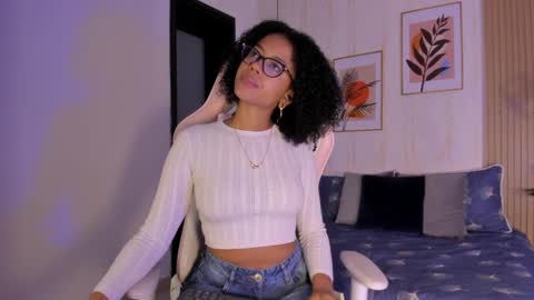 Snapshot of ayleen_dunkann chatting on October 25, 12:45 pm Ayleen online show from October 25, 12:45 pm