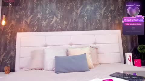 Ayleen online show from March 27, 1:33 pm