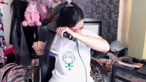Snapshot of ayleenzj chatting on December 31, 6:46 pm AyleenZJ online show from December 31, 6:46 pm