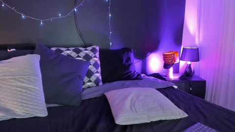 Aylen online show from December 31, 1:15 am