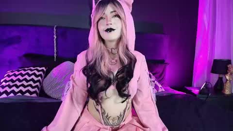 Aylen online show from September 25, 8:01 pm