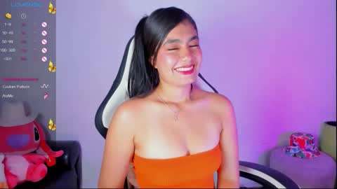 Snapshot of aylenmiller_ chatting on March 4, 2:06 am Aylen online show from March 4, 2:06 am