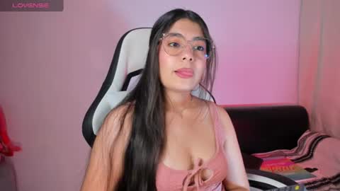 Snapshot of aylenmiller_ chatting on July 23, 1:58 am Aylen online show from July 23, 1:58 am