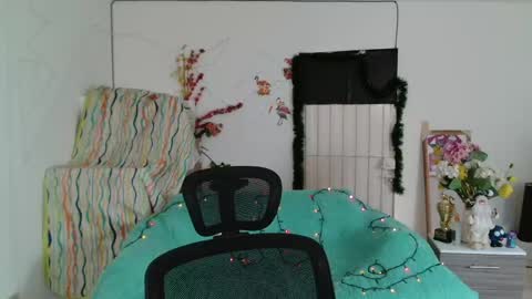 Aylin online show from May 20, 8:26 pm