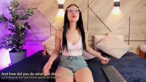 ayllin  online show from October 6, 7:33 pm