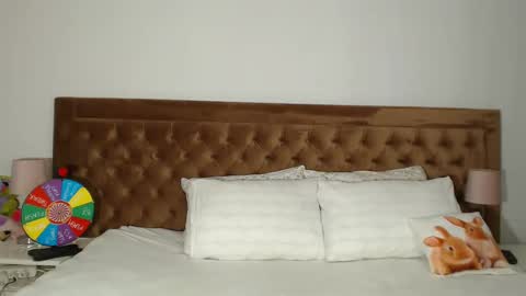 Snapshot of aylinhoney chatting on February 23, 1:57 am Aylin online show from February 23, 1:57 am