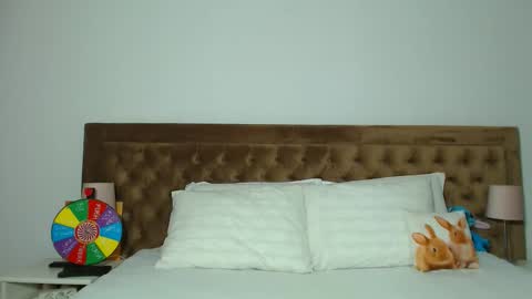 Snapshot of aylinhoney chatting on October 28, 3:21 am Aylin online show from October 28, 3:21 am