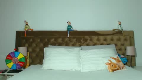 Aylin online show from November 17, 4:40 am