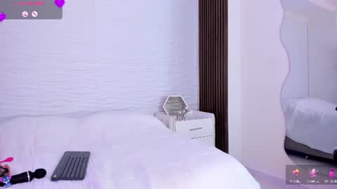 aylinlove_ online show from July 14, 11:38 am
