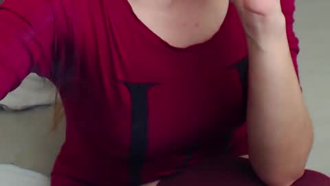 Snapshot of aylynrichard chatting on October 27, 9:52 pm aylynrichard online show from October 27, 9:52 pm