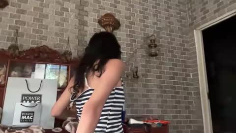 aymkyline online show from November 23, 1:49 am